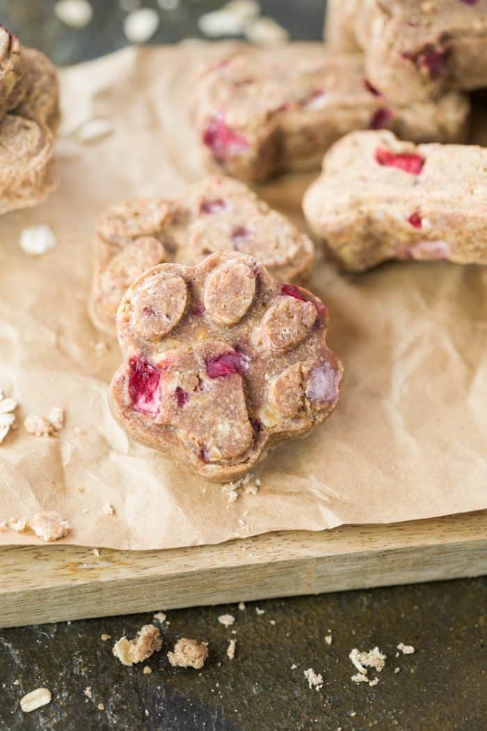 These homemade dog treats are loaded with strawberries, bananas, peanut butter, and oats. Everything you need to keep your dog happy and energized! homemade dog treats